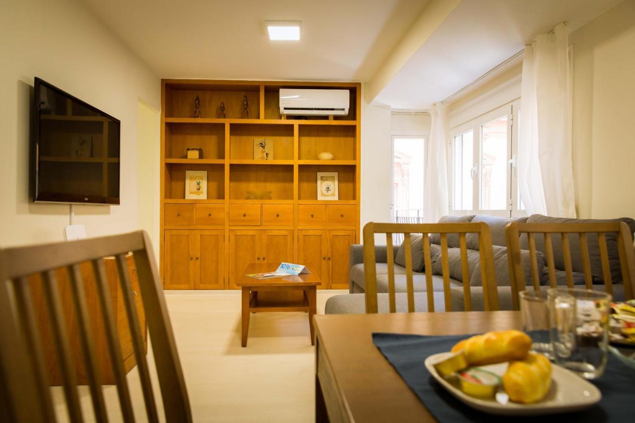 Apartment 3 Dormitorios Con Balcon Junto Calle Larios Malaga